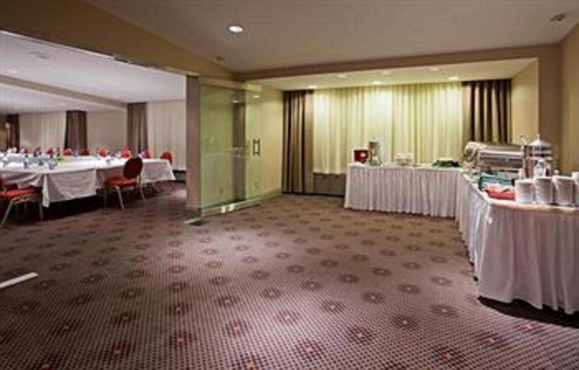 Holiday Inn Toronto Airport East By Ihg Restaurant billede